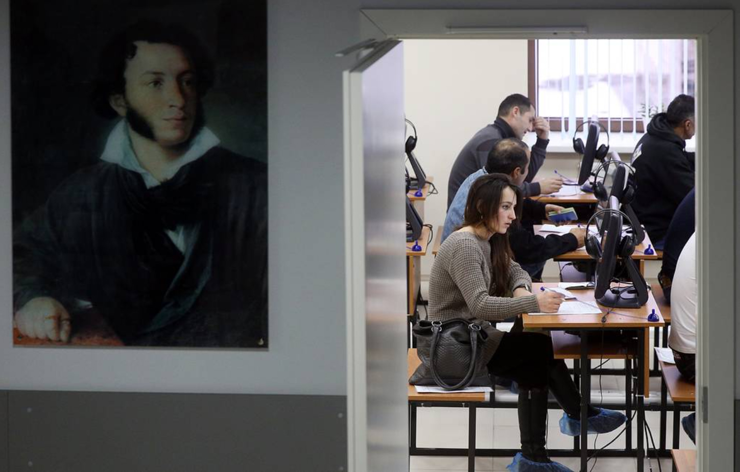 Русский язык вошел в пятерку ведущих языков мира