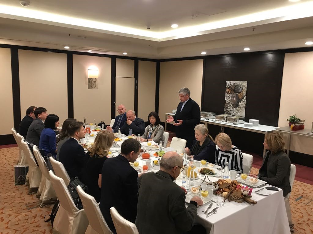 Деловой завтрак. Новый формат Российского книжного союза