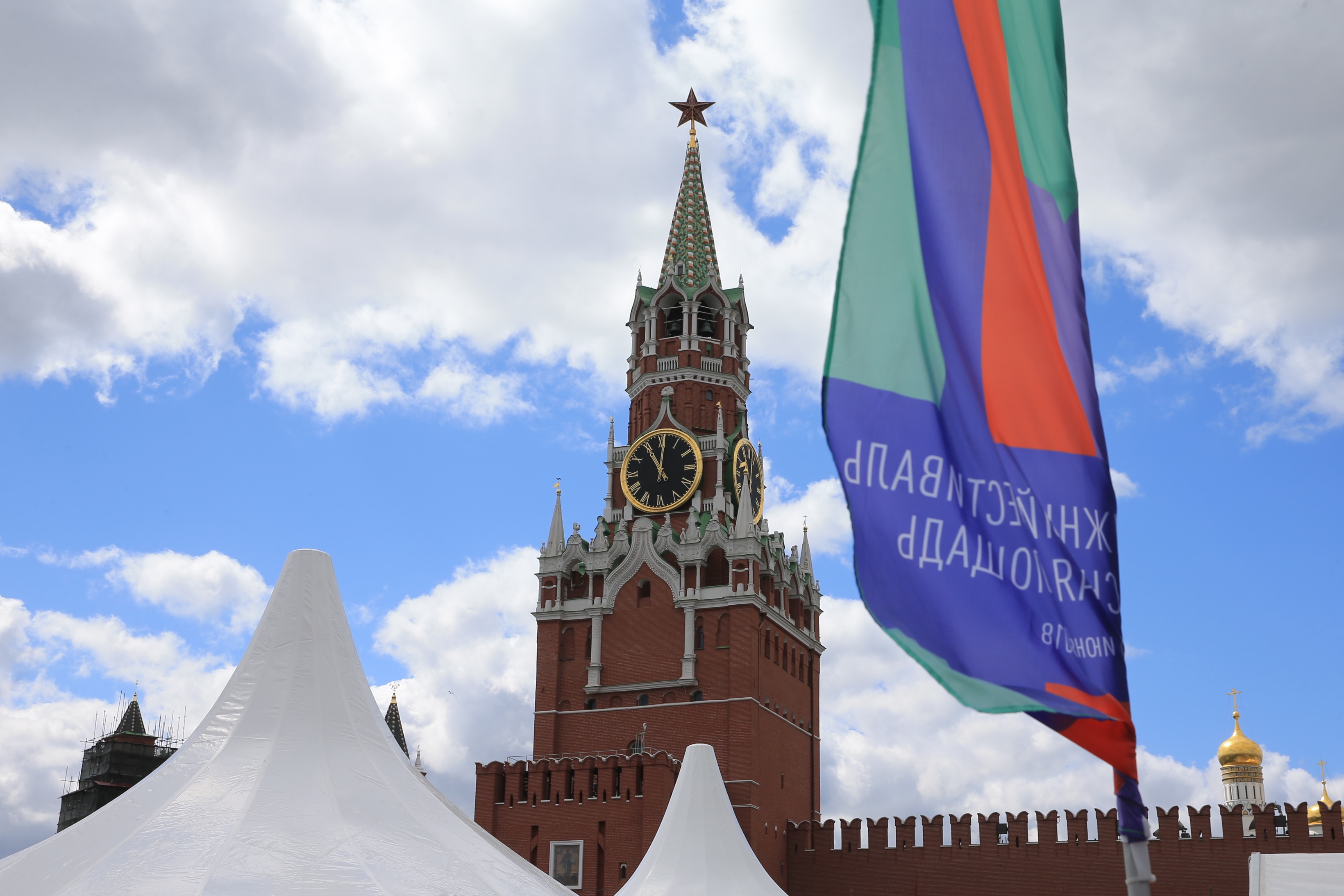 Итоги первого дня книжного фестиваля “Красная площадь”