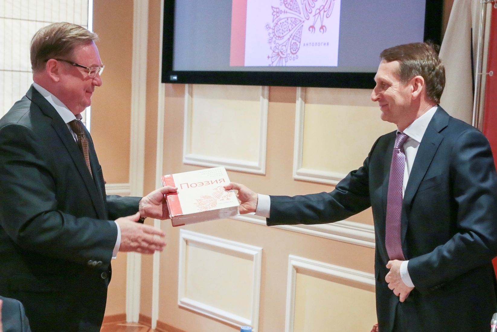 3 июня на книжном фестивале «Красная площадь состоится первое заседание организационного комитета по поддержке литературы, книгоиздания и чтения в Российской Федерации в 2016–2021 годах