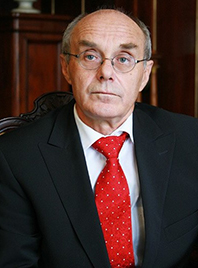 Президент России Владимир Путин наградил Виктора Васильевича Фёдорова, Президента Российской государственной библиотеки орденом Александра Невского