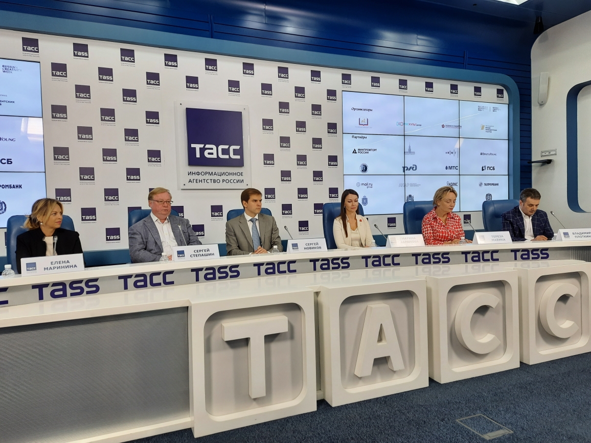 Теодор Курентзис и Тереза Мавика стали кураторами первой "Российской креативной недели"