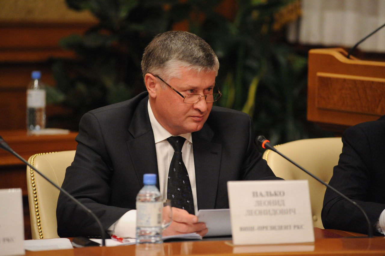 Экспертиза учебников должна проводиться детально и качественно