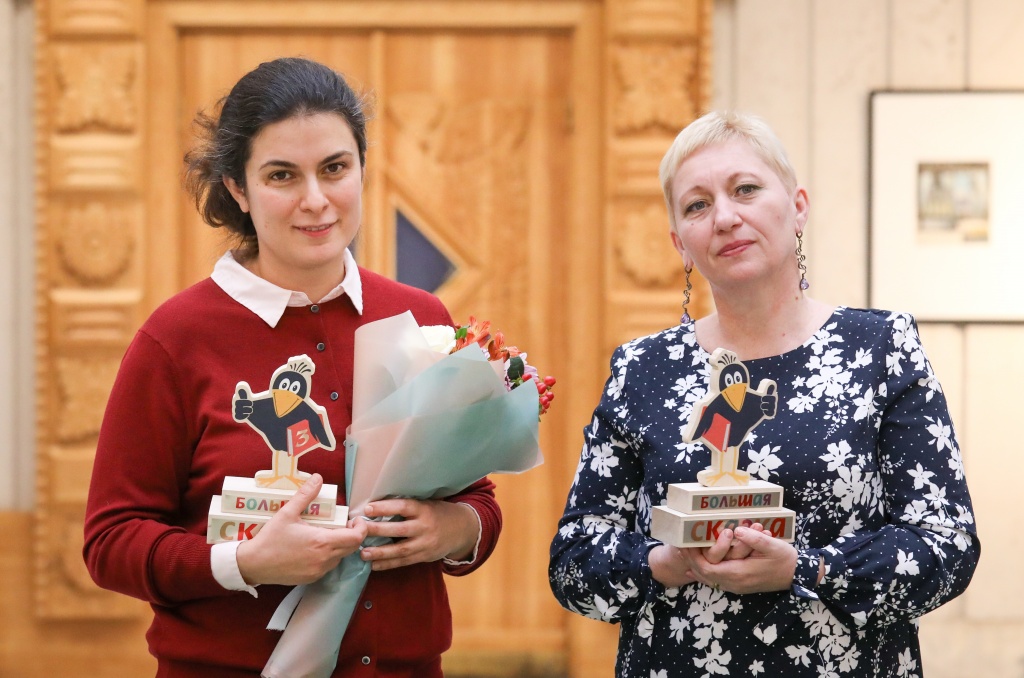 Юлия Кузнецова и Анна Пукиш слева направо.jpg