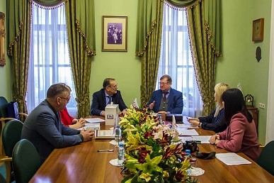 Правительство Саратовской области и Российский книжный союз подписали Соглашение о взаимодействии и сотрудничестве