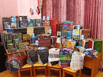 Более 5 тысяч книг получили библиотеки Макеевки в подарок от Российского книжного союза